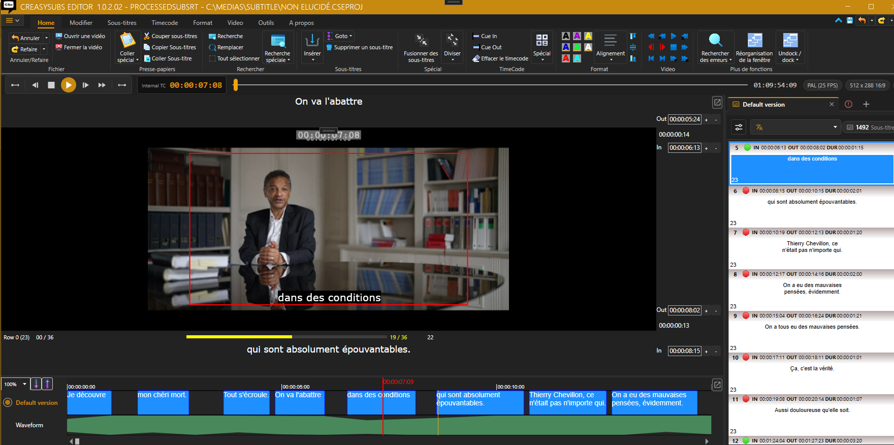 CreasySubs Editor affichant une vidéo sous-titrée, une liste de sous-titres et une timeline avec forme d’onde audio
